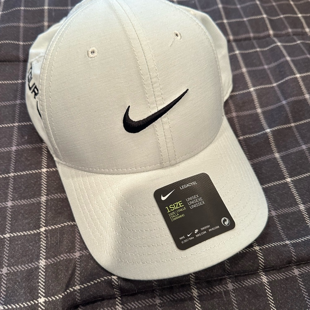 Nike Golf Classic White Cap